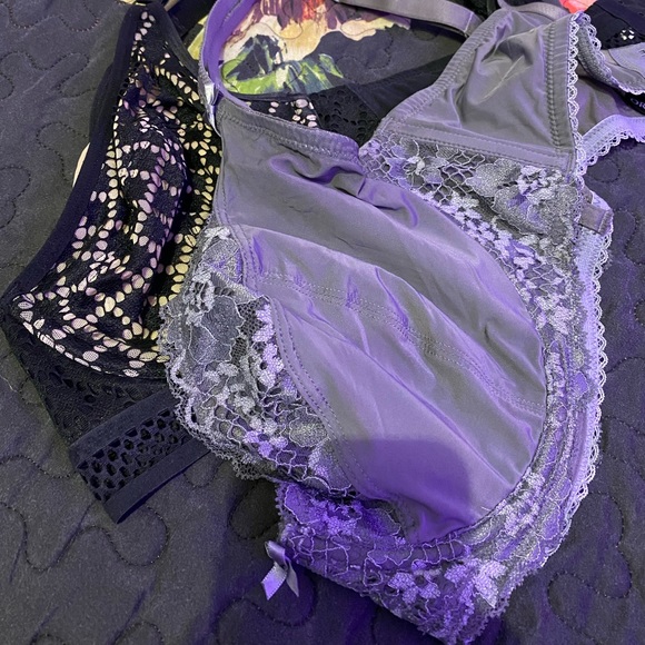 Bundle adoreme bras - Picture 2 of 3